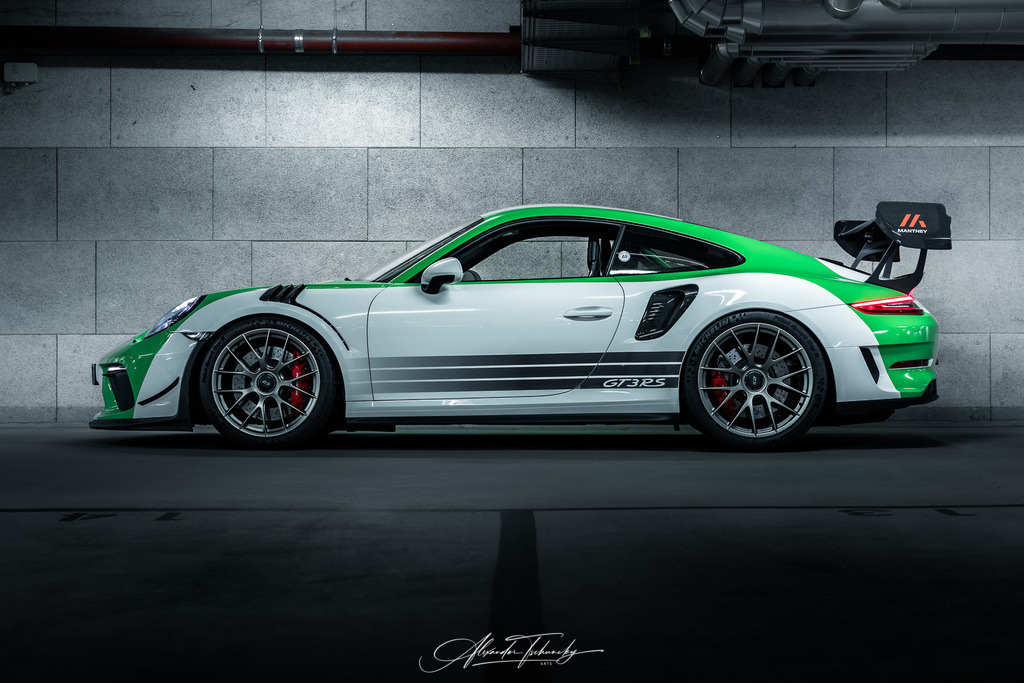 R6AT0329 _Alexander Tschuncky | Entdecken Sie die faszinierende Welt von Alexander Tschuncky Arts: Kreative Fotografie, atemberaubende Automobilkunst und hochwertiger Bilderdruck. Lassen Sie sich inspirieren! - Realisiert mit Pictrs.com