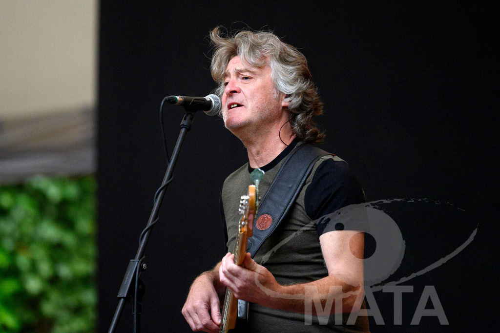 _DWA2817 | Craig Fletcher von John Lees' Barclay James Harvest live bei einem Konzert in Serenadenhof Nürnberg, 01.07.2023 - Realisiert mit Pictrs.com