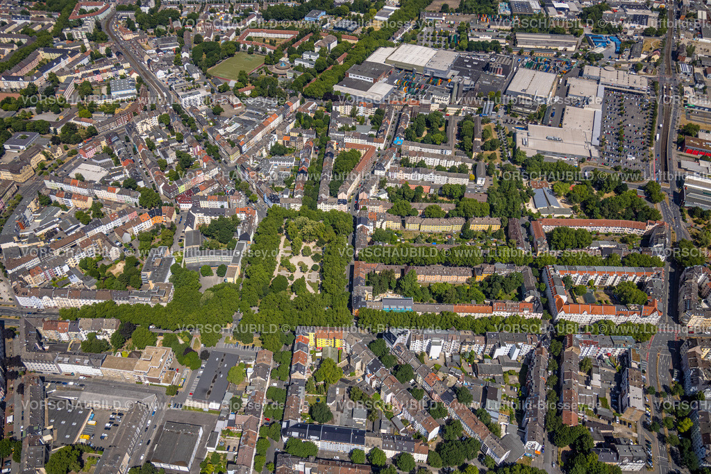 Dortmund220705463 | Luftbild, Ansicht Innenstadt-Nord, grüner Park Nordmarkt, links vom Park die Grundschule Nordmarkt und das evang. Altenzentrum Der Gute Hirte, Nordmarkt, Dortmund, Ruhrgebiet, Nordrhein-Westfalen, Deutschland