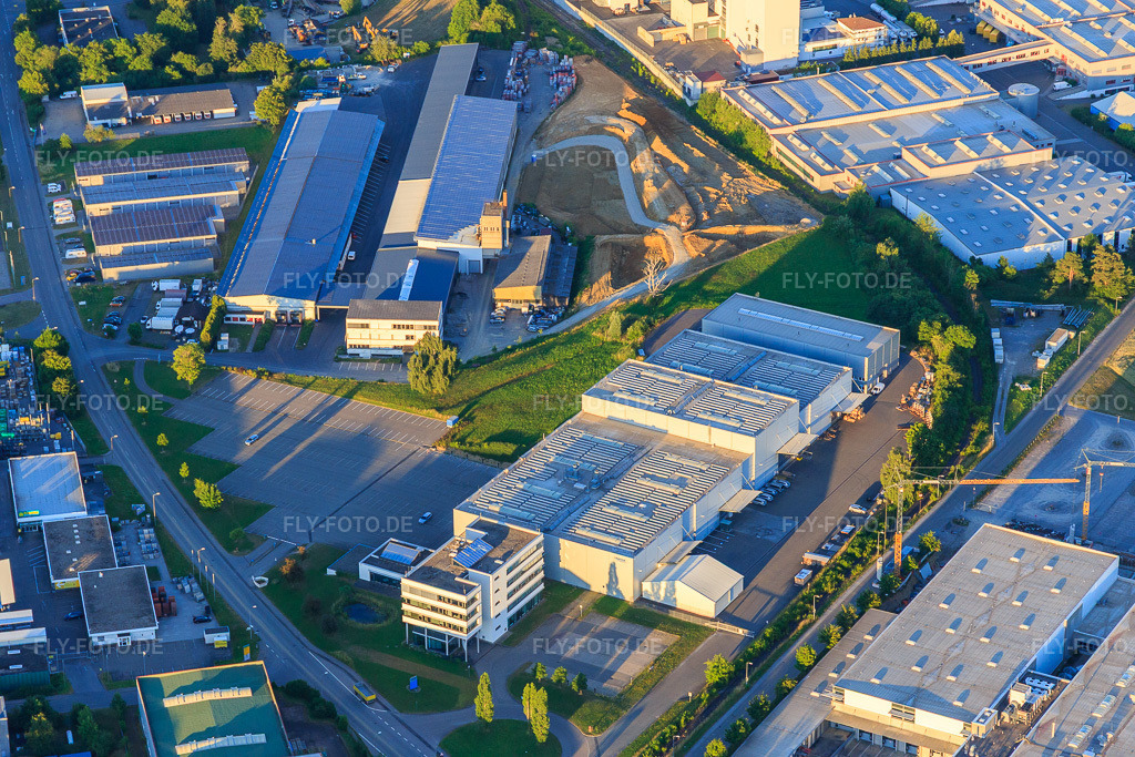 Luftbild: Maschinenfabrik Lauffer GmbH & Co. KG im Ortsteil Obertalheim in Horb im Bundesland Baden-Württemberg in Deutschland. Foto: IMG_149063.jpg vom 28.06.2025 durch Werner Riehm/FLY-FOTO.deLauffer | Forming your ideas