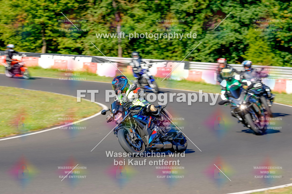 _MOT5323 | Hier findet Ihr Bilder von Touristenfahrten auf der Nürburgring Nordschleife oder von anderen Veranstaltungen die ich besucht habe. Viel Spass beim Durch Schauen 