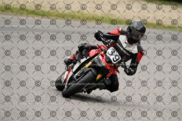 25bt02-1146 | markuskiefer.com - Realisiert mit Pictrs.com