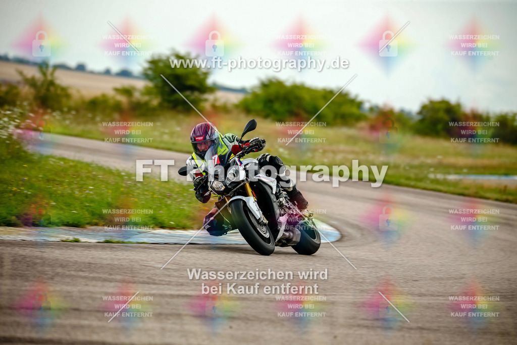 Chambley Juli-2239 | Hier findet Ihr Bilder von Touristenfahrten auf der Nürburgring Nordschleife oder von anderen Veranstaltungen die ich besucht habe. Viel Spass beim Durch Schauen 