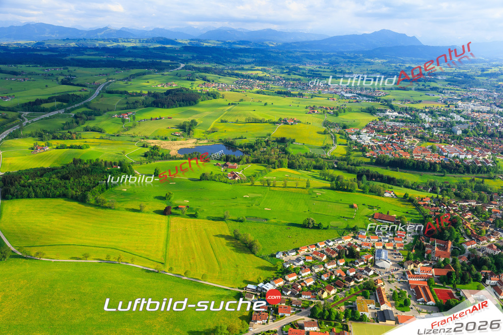 Die Luftaufnahme der Stadt Kempten Allgäu wurde vom UL-Flugzeug heraus erstellt ( keine Drohne )- hohe Auflösung für beste Qualität