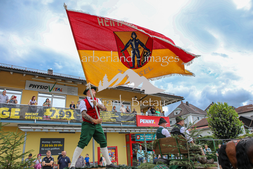 OE7A1714 | die Festeröffnung in Zwiesel mit prominentem Besuch, Ministerpräsident Markus Söder sowie Minister Hubert Aiwanger.