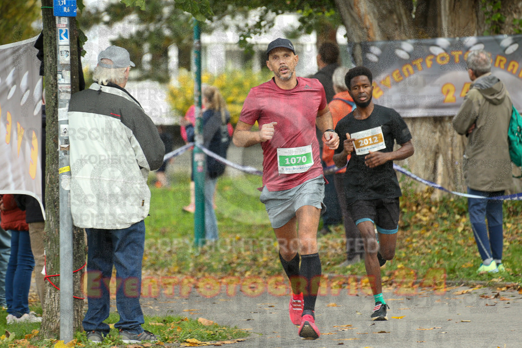 241020_1054_EX1_0286 | Sportfotografie im Rhein-Sieg Kreis, Köln, Bonn, NRW, Rheinland Pfalz, Hessen, etc. Unser Tätigkeitsfeld umfasst den Laufsport vom Volkslauf über den Marathon, Duathlon, Triathon bis zum Ultralauf wie Kölnpfad Ultra oder Schindertrail.