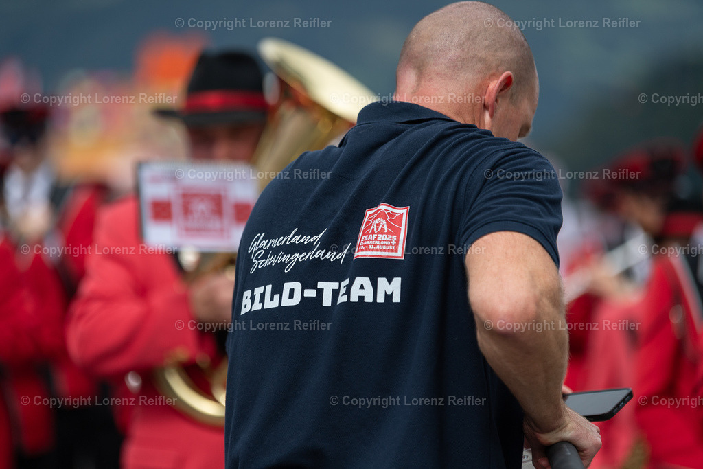 Schwingen -  ESAF Freitag Festumzug 2025 | Mollis, 29.8.25, Schwingen - ESAF Freitag Festumzug.Thomas Rickenmann vom ESAF Bildteam