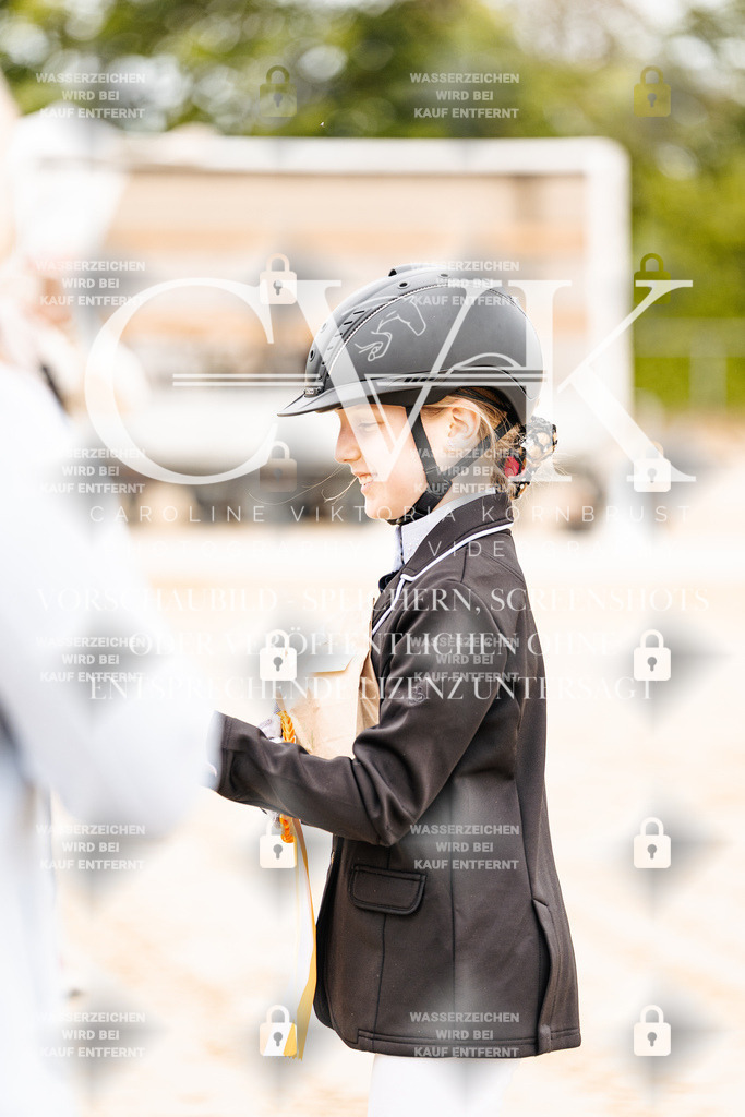 CK903752 | Turnierfotografie Pferdefotografie Trier Rheinland-Pfalz Pferdesport Reitsport Tierfotografie Sportfotografie Pferdevideo Pferdevideografie Equestrianvideography equestrianphotography  - Realisiert mit Pictrs.com