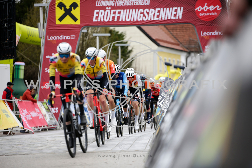..... | AUSTRIA, Leonding, 30.03.25, Leonding Saisoneröffnungsrennen CYCLING LEAGUE AUSTRIA, Image Shows: , Foto: Wapics/WILLDONER A.