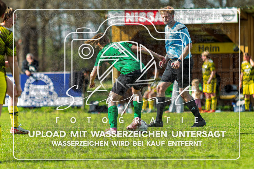SGFTUS-1047 | Patricia Maas (TuS Eversen-Sulze #09) beim Damen Kreisliga HK/CE Spiel zwischen SG Fulde und TuS Eversen-Sulze im Fulder Zentralstadion, Fulde (Simon Paul Stopat) - Realisiert mit Pictrs.com