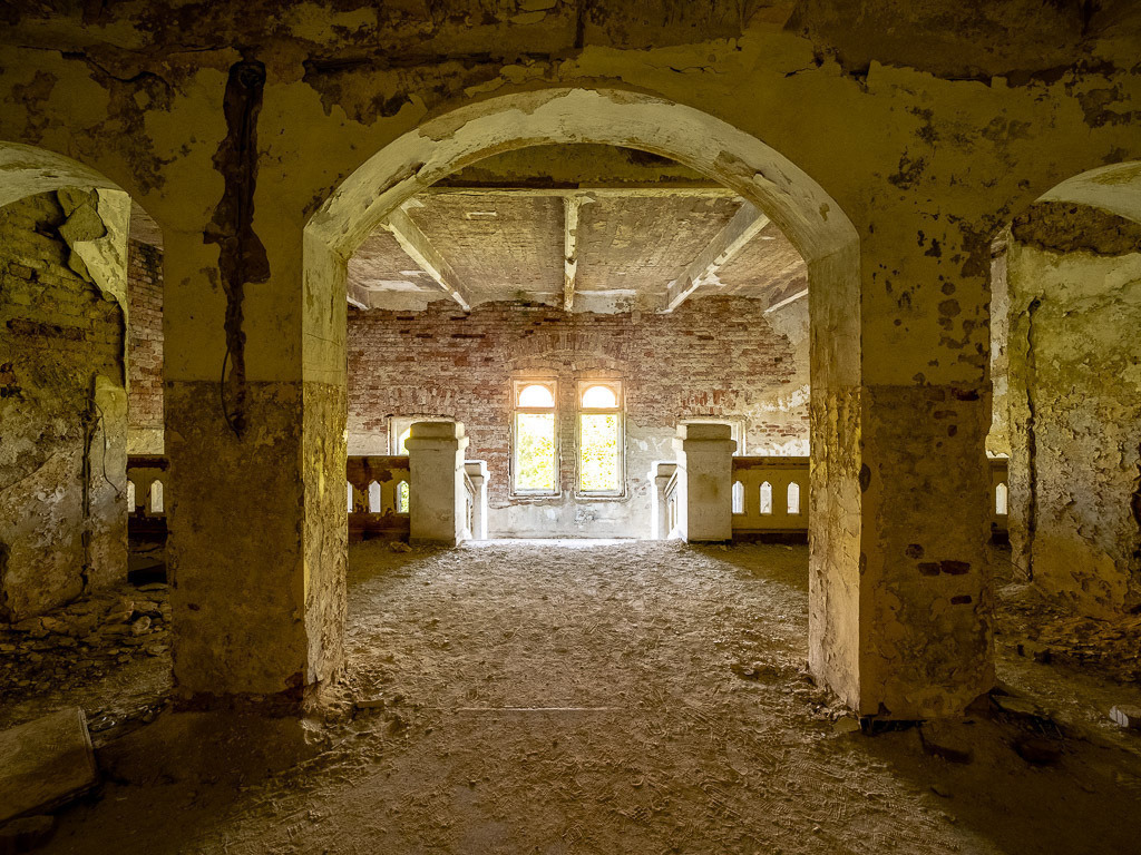 P8094603-HDR | Carismarkus, Fotografie, Lost Places, Urbex, Stilvoll, Akt, Nude, Fine Arts, Adventure, Beauty in decay - Realisiert mit Pictrs.com