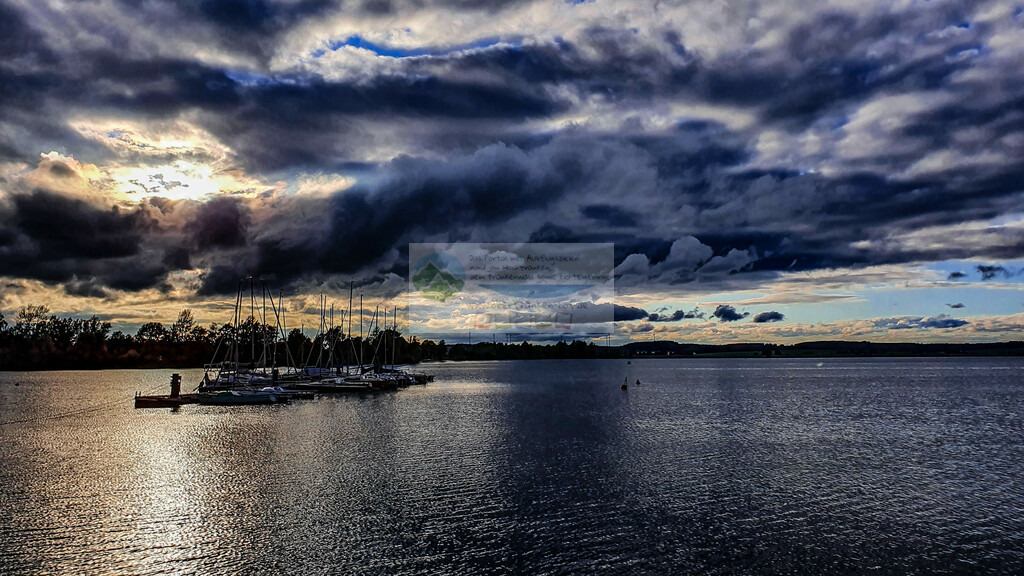 Sonnenuntergang am Förmitzspeicher - Unwetter zieht auf | Impressionen rund um Hochfranken - Frankenwald - Fichtelgebirge - Realisiert mit Pictrs.com