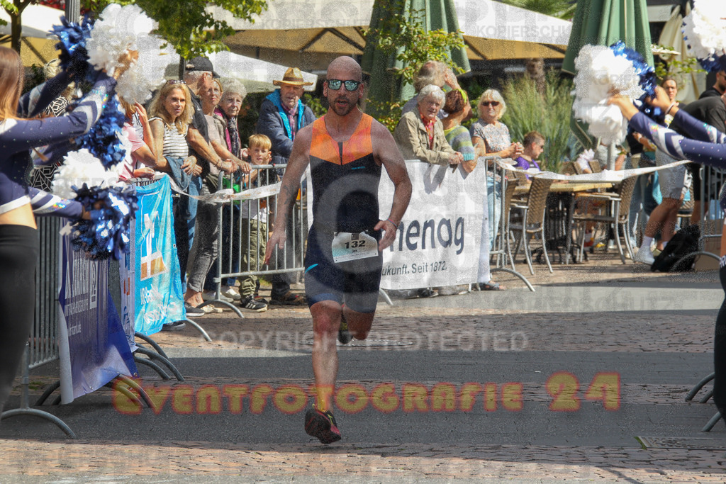 250824_1245_EV4_9454 | Sportfotografie im Rhein-Sieg Kreis, Köln, Bonn, NRW, Rheinland Pfalz, Hessen, etc. Unser Tätigkeitsfeld umfasst den Laufsport vom Volkslauf über den Marathon, Duathlon, Triathon bis zum Ultralauf wie Kölnpfad Ultra oder Schindertrail.