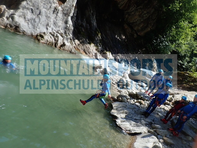 P8020205 | Bestelle die Bilder deines Berg- oder Wasser-Abenteuers mit Mountain Sports bequem von zu Hause aus direkt über unseren Online Fotoshop von pictrs.com. - Realisiert mit Pictrs.com