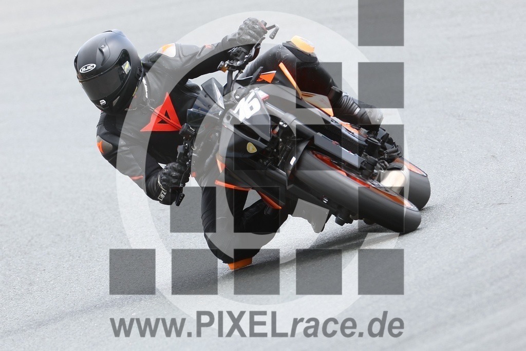 0076-20250522_01860 | Schöne Erinnerungen an spannende Momente - das festzuhalten ist unser Job. PIXELrace.de ist seit 2003 auf den Rennstrecken Europas unterwegs um die Action draußen beim Fahren und die wunderbare Stimmung imm Fahrerlager für euch einzufangen.