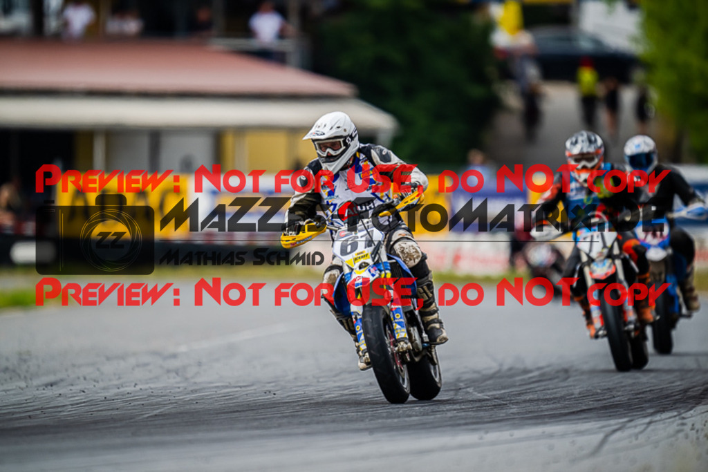 MaZZes_FotoMatrix_220813_8071 | UE40