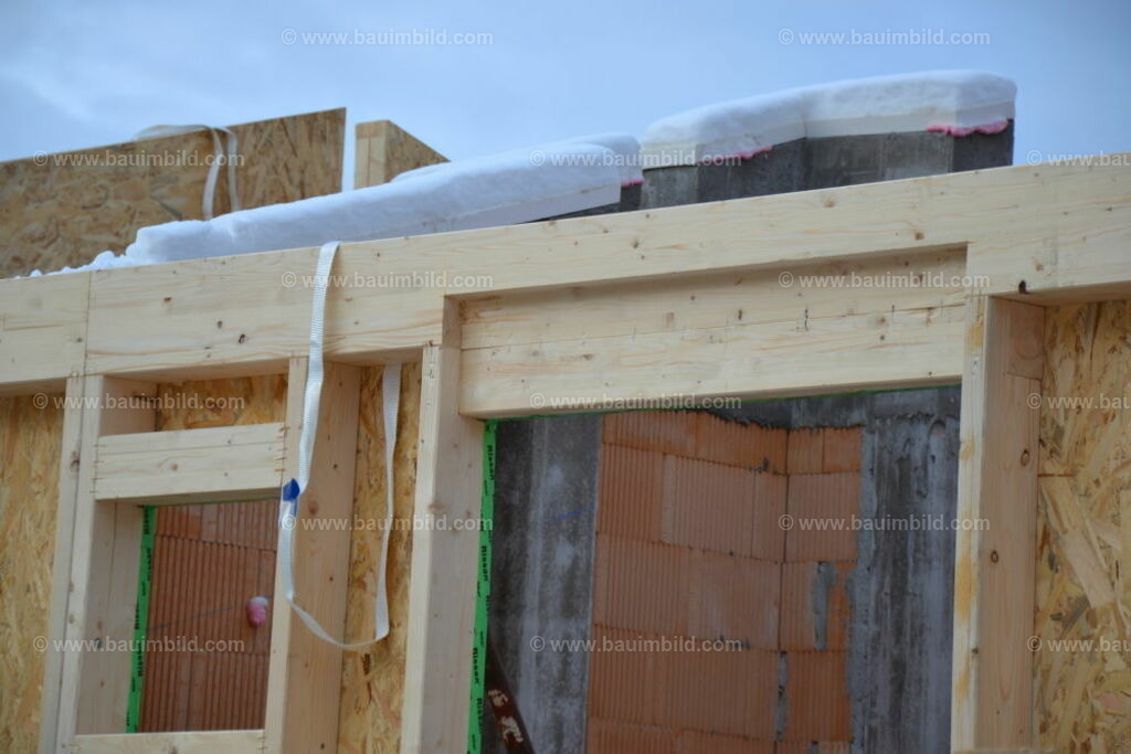 bib-lg09-holzbau-0105 | Nach LV-Leistungsgruppen sortierte Detailfotos über den Bau eines Hauses. Alle Hausbau-Bilder direkt vom Urheber und Autor der Website Haus-Selber-Bauen.com