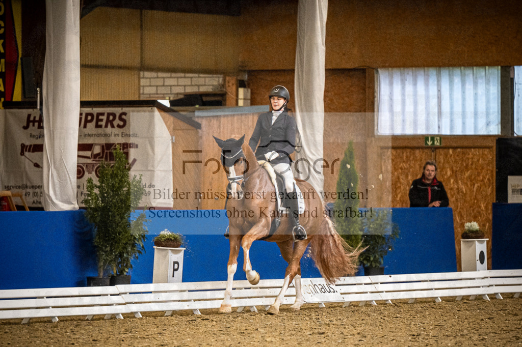 DOS_0572 | Entdecke hochwertige Reitturnierfotos von Foto Oger. Professionell, emotional und authentisch – jetzt Lieblingsmomente im Shop bestellen.Deutschlandweite Turnierfotografie. - Realisiert mit Pictrs.com