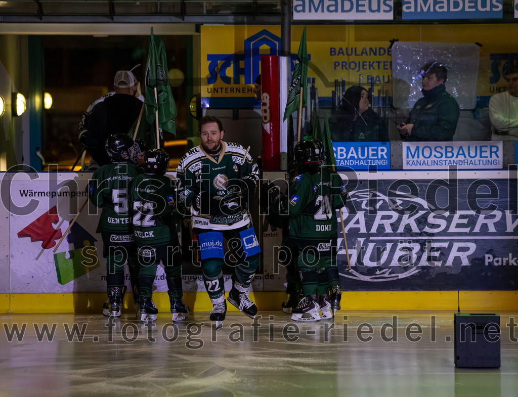 2026-02-27_012_TSV_Erding_gegen_EV_Fuessen | Erding, Deutschland, 27.02.2026:Eishockey, Oberliga Süd 2025 / 2026, 51. Spieltag, TSV Erding gegen EV Füssen, Endergebnis: 2:4Grady Hobbs (Erding Gladiators, #22)Foto: Christian Riedel / fotografie-riedel.net