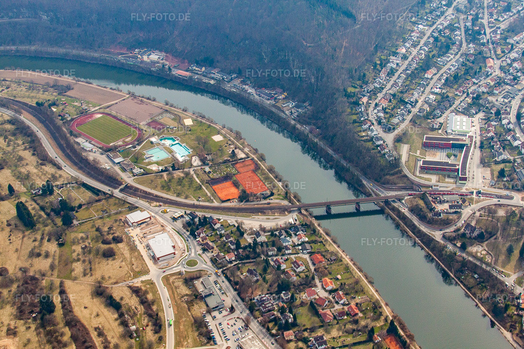 Luftbild: Eisenbahnbrücke über den Neckar im Ortsteil Kleingemünd in Neckargemünd im Bundesland Baden-Württemberg in Deutschland. Foto: IMG_37951.jpg vom 12.03.2011 durch Werner Riehm/FLY-FOTO.de
