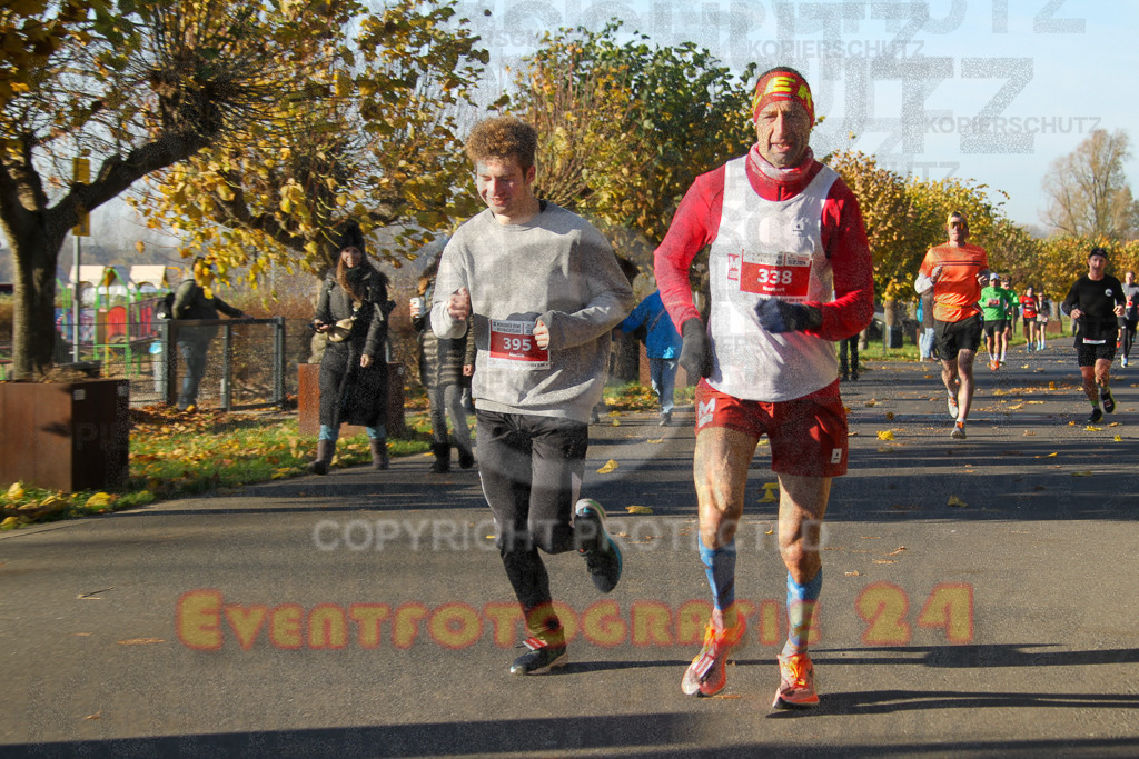 241201_1142_EV4_1415 | Sportfotografie im Rhein-Sieg Kreis, Köln, Bonn, NRW, Rheinland Pfalz, Hessen, etc. Unser Tätigkeitsfeld umfasst den Laufsport vom Volkslauf über den Marathon, Duathlon, Triathon bis zum Ultralauf wie Kölnpfad Ultra oder Schindertrail.