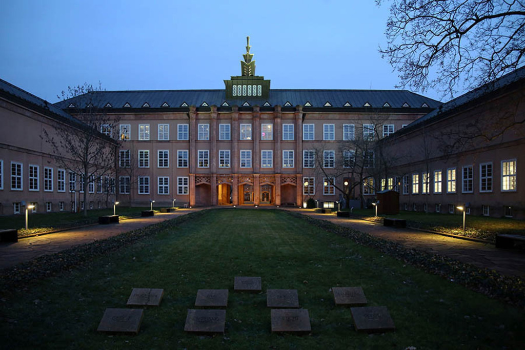GRASSI Musikinstrumentenmuseum der Universität Leipzig | Das Team hinter BILDLEXIKON LEIPZIG bündelt historische wie aktuelle Informationen über die Stadt Leipzig in Text und Bild auf einer Plattform und stellt diese der interessierten Öffentlichkeit zur Verfügung.