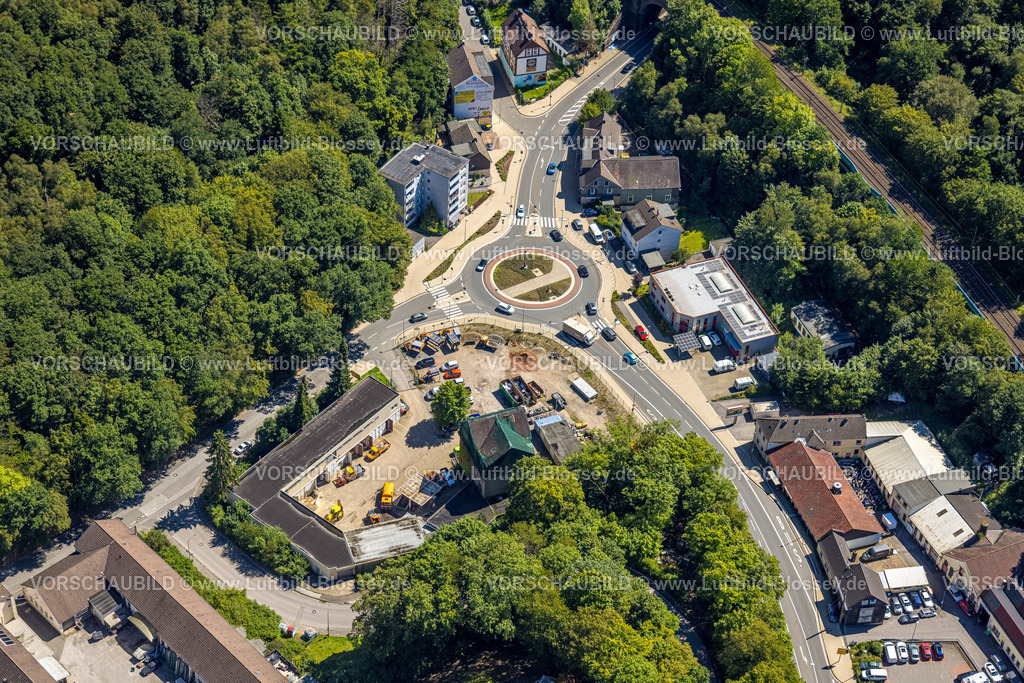 Ennepetal230801402 | Luftbild, Kreisverkehr Kölner Straße und Hembecker Talstraße, Betriebshof Stadt Ennepetal, Büttenberg, Ennepetal, Ruhrgebiet, Nordrhein-Westfalen, Deutschland