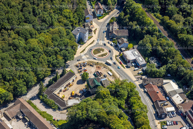 Ennepetal230801402 | Luftbild, Kreisverkehr Kölner Straße und Hembecker Talstraße, Betriebshof Stadt Ennepetal, Büttenberg, Ennepetal, Ruhrgebiet, Nordrhein-Westfalen, Deutschland