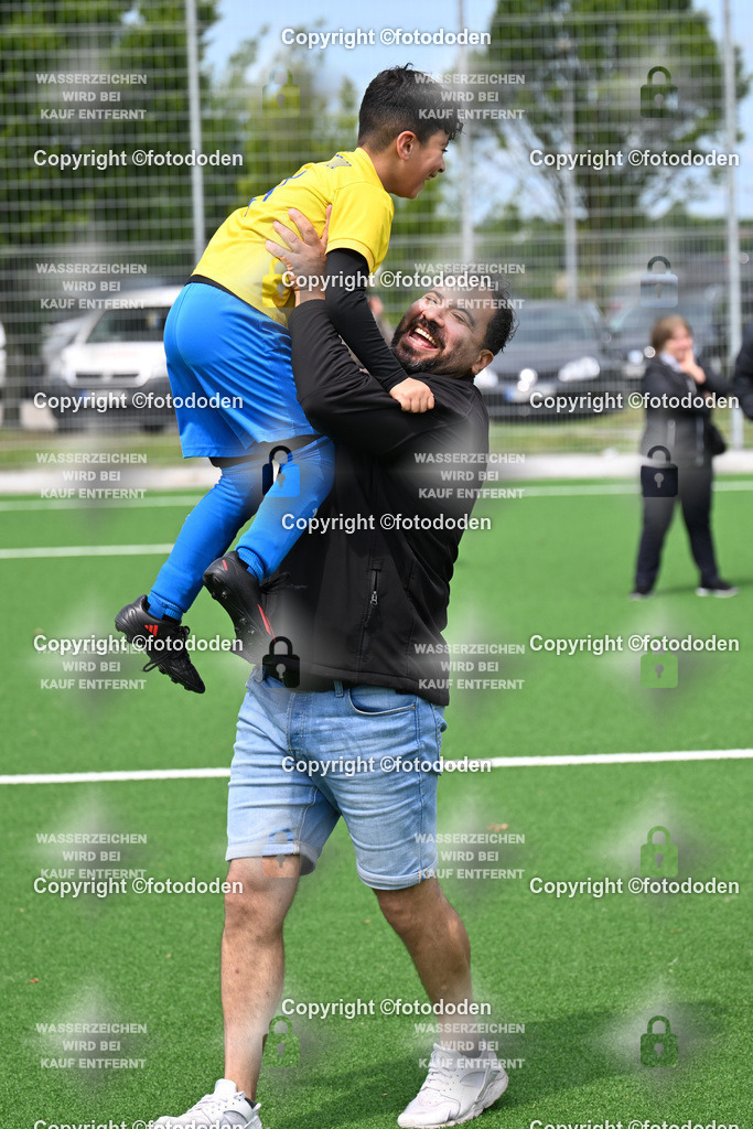 DSC_7966 | Platz 1 = SV Wittmund lSponsor "Putzteufel" mit seinem Sohn