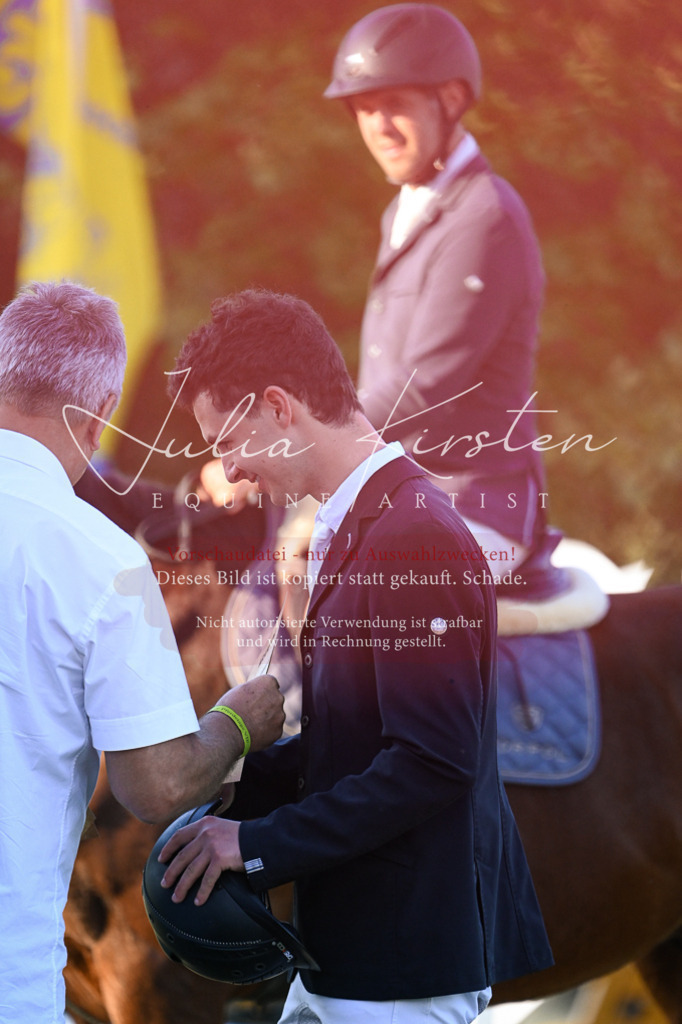 DSC_2009 | Pferde- und Turnierfotografie in Westsachsen. Pferdeportraits, Auftragszeichnungen und intuitive Kunst.