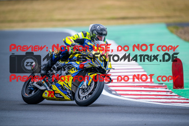 MaZZes_FotoMatrix_220625_7667 | PROSUPERSTOCK