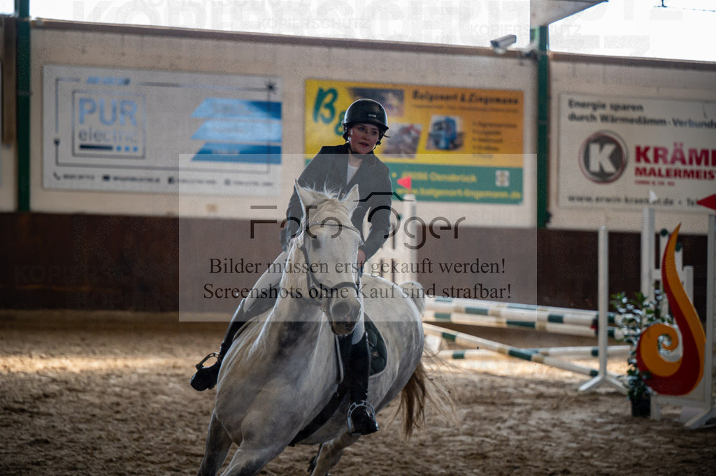 Hallenreittunier Voxtrup 2023 | Entdecke hochwertige Reitturnierfotos von Foto Oger. Professionell, emotional und authentisch – jetzt Lieblingsmomente im Shop bestellen.Deutschlandweite Turnierfotografie. - Realisiert mit Pictrs.com