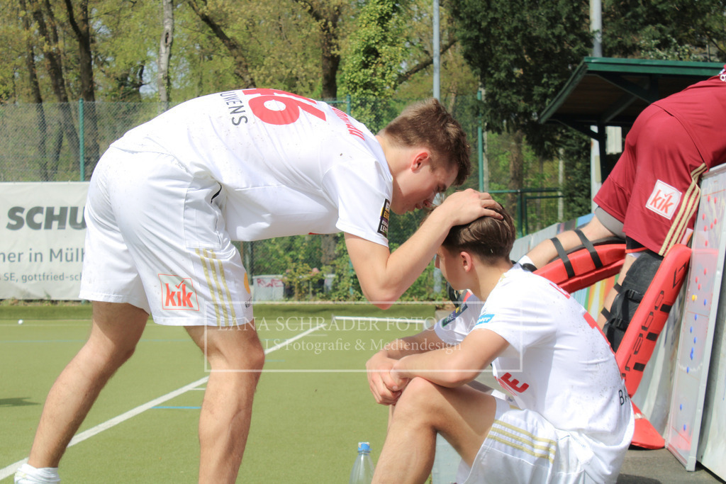 Bundesliga Herren HTC Uhlenhorst Mülheim - Rot-Weiß Köln 13.04.24 Mülheim-116 | lanaschraderfotografie - Realisiert mit Pictrs.com
