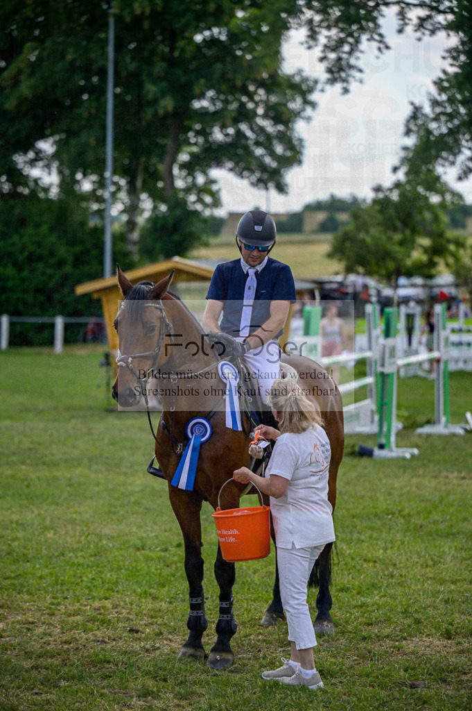 Reitturnier Voxtrup | Entdecke hochwertige Reitturnierfotos von Foto Oger. Professionell, emotional und authentisch – jetzt Lieblingsmomente im Shop bestellen.Deutschlandweite Turnierfotografie. - Realisiert mit Pictrs.com