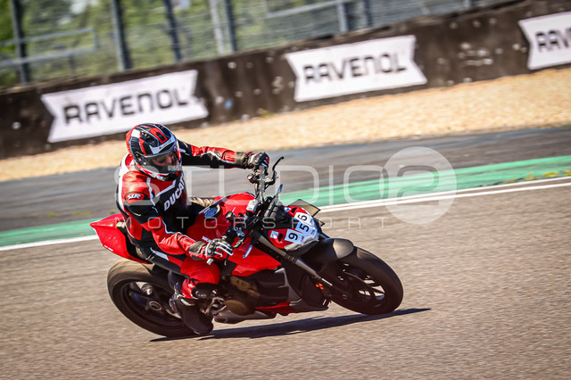 0956-260526NBR-013_956 | Deine Full-Service-Agentur für ✔️Videoproduktionen und ✔️Motorsportfotografie Jetzt Angebot anfragen!