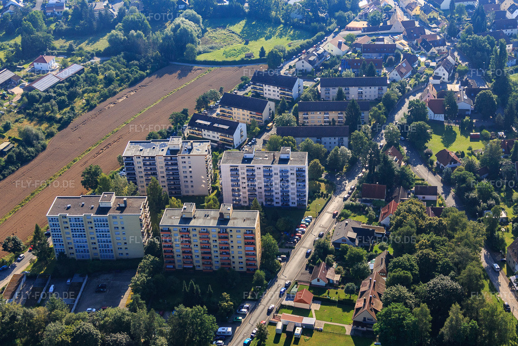 Luftbild: Wohnsiedlung Klosterwald im Ortsteil Frauenaurach in Erlangen im Bundesland Bayern in Deutschland. Foto: IMG_092704.jpg vom 07.08.2016 durch Werner Riehm/FLY-FOTO.de