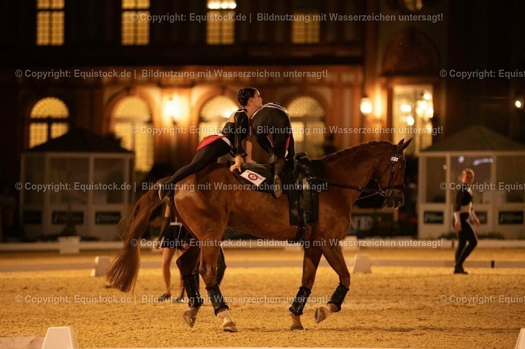 20230527_Voltigieren_NASPA_Flutlicht_1044 | equistock