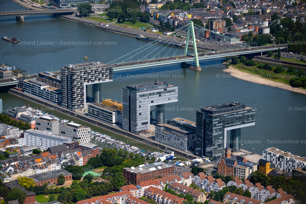 4048515 | Der Rheinauhafen ist eine ehemalige Hafenanlage in der Kölner Altstadt-Süd, die heute als Wohn-, Büro-, Dienstleistungs- und Gewerbegebiet genutzt wird., Severinsbrücke