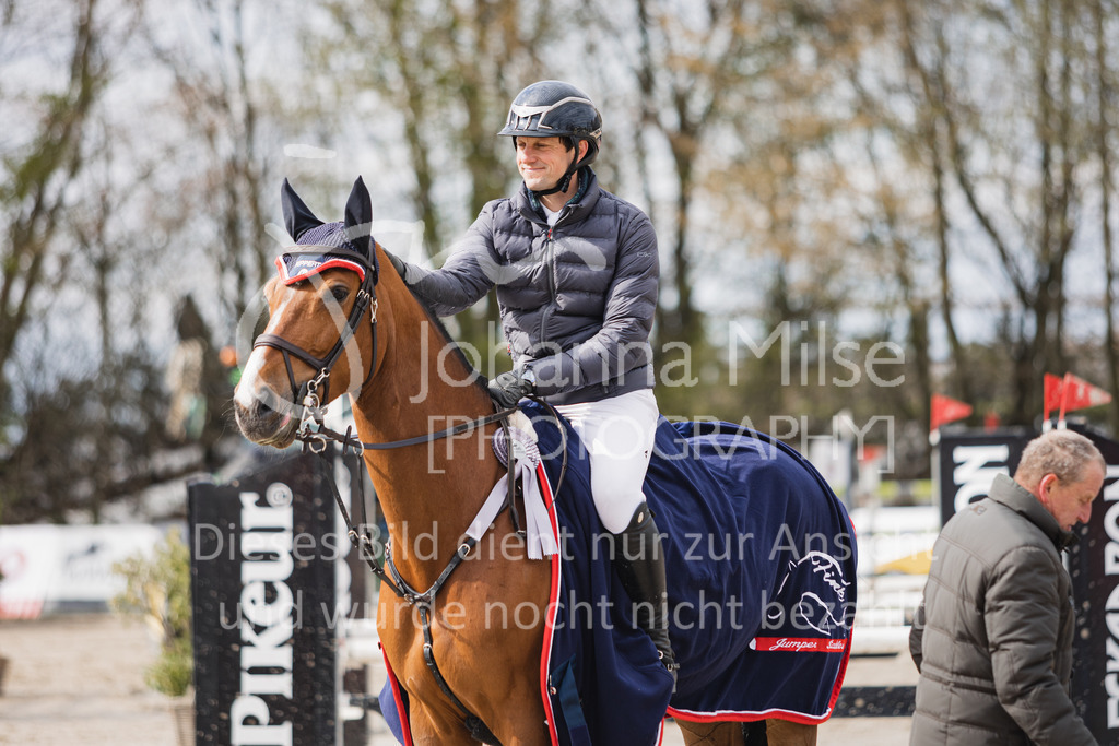 220402_HF-Laar_Youngster-S-336 | SEASON OPENING 2022
Herford Laar
01.04.2022
08 Springprüfung Kl.S*
Youngster Springen