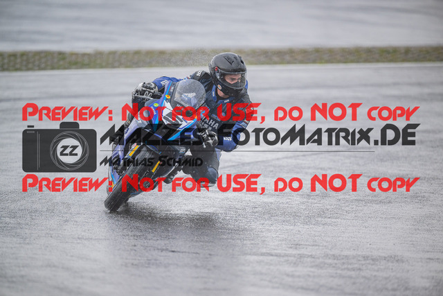 MaZZes_FotoMatrix_240830_6007705_2282 | R7