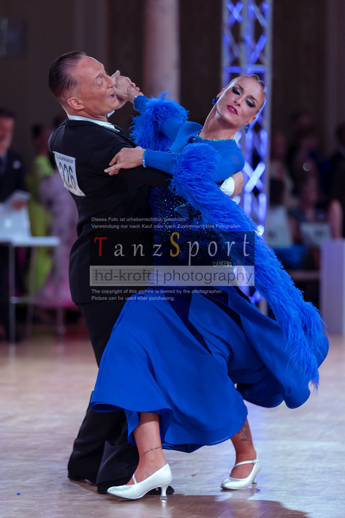 20250705_WDSF_Open_SenII_Std-dC25-2121 | Tanzsportbilder, Standardtanz, Lateintanz, WDSF, DTV, LTVB, dancecomp, goc, hessen tanzt, blaues band der spree, walzer, tango, wiener walzer, slowfox, quickstepp, samba, rumba, cha-cha-cha, paso doble. jive, hd-kroft photography, turniertanzsport