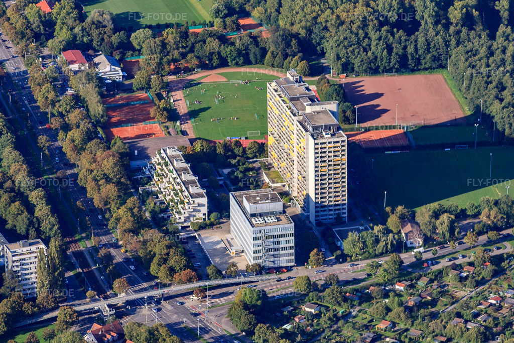 Luftbild: Hochhaus am Schloss Rüppur im Ortsteil Weiherfeld-Dammerstock in Karlsruhe im Bundesland Baden-Württemberg in Deutschland. Foto: IMG_45311.jpg vom 21.09.2011 durch Werner Riehm/FLY-FOTO.deAuflösung des Originals: 4562 x 3041 px