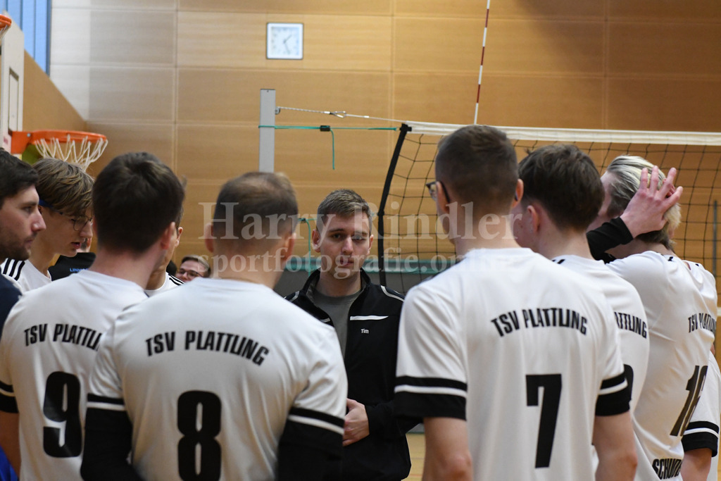 TSV Plattling Volleyball : TSV 1861 Deggendorf II | Ergebnis: 3:2 (21:25,25:22,25:14,24:26,15:7)  - Realisiert mit Pictrs.com
