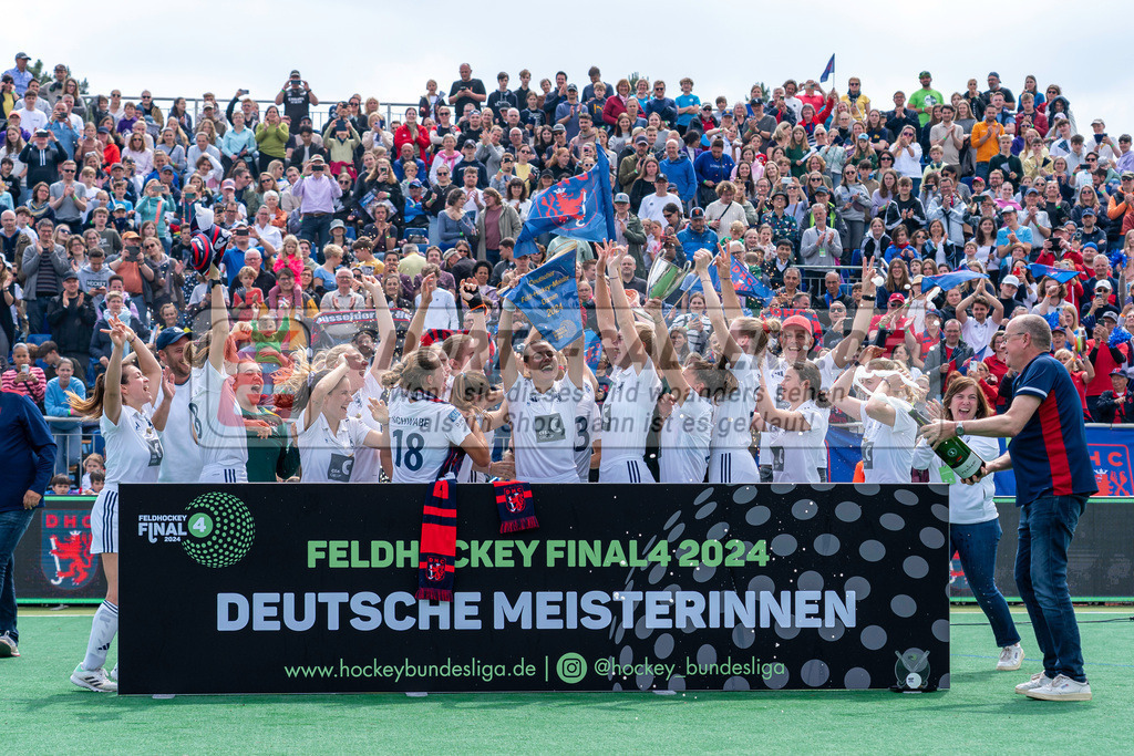 Final4_20240519-1317-0040 | Bonn, Deutschland, 19.05.2024:  in Aktion waehrend des Spiels der Deutsche Feldhockey-Meisterschaften 2024 zwischen Final 4 Damen Finale Düsseldorfer HC - Mannheimer HC im Bonner THV am 19.05.2024 in Bonn, Deutschland. (Foto von Stephan Fehrmann)

Bonn, Germany, 19.05.2024:  in action during the game of Deutsche Feldhockey-Meisterschaften 2024 between Final 4 Damen Finale Düsseldorfer HC - Mannheimer HC in Bonner THV at 19.05.2024 in Bonn, Deutschland. (Foto from Stephan Fehrmann)