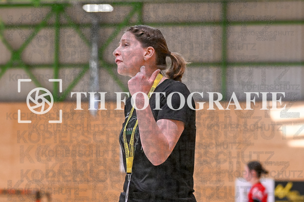 GER, SG Maulburg/Steinen - HB Kinzigtal, Handball, Suedbadenliga, 22. Spieltag, Saison 2023/2024, 27.04.2024 | Katrin Scherkenbach (HB Kinzigtal)

GER, SG Maulburg/Steinen - HB Kinzigtal, Handball, Suedbadenliga, 22. Spieltag, Saison 2023/2024, 27.04.2024

Foto: TH Fotografie/Thomas Hess