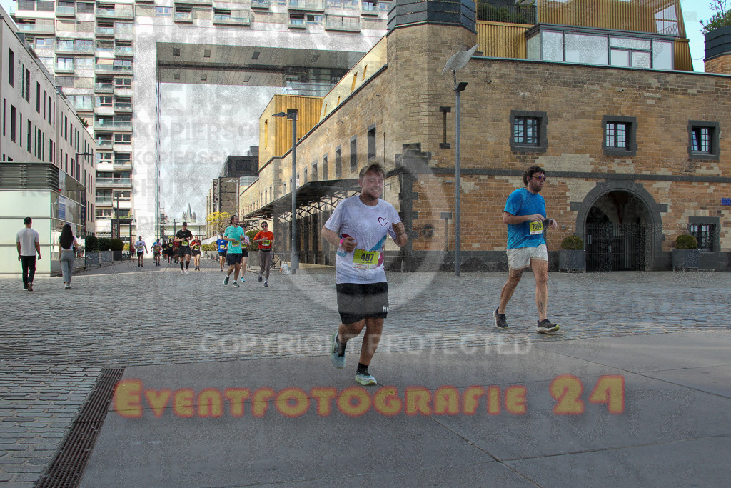 250920_1458_EV4_7757 | Sportfotografie im Rhein-Sieg Kreis, Köln, Bonn, NRW, Rheinland Pfalz, Hessen, etc. Unser Tätigkeitsfeld umfasst den Laufsport vom Volkslauf über den Marathon, Duathlon, Triathon bis zum Ultralauf wie Kölnpfad Ultra oder Schindertrail.