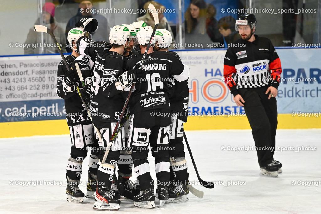 ESC Steindorf vs. SC Hohenems 11.3.2023 | Jubel SC Hohenems Mannschaft