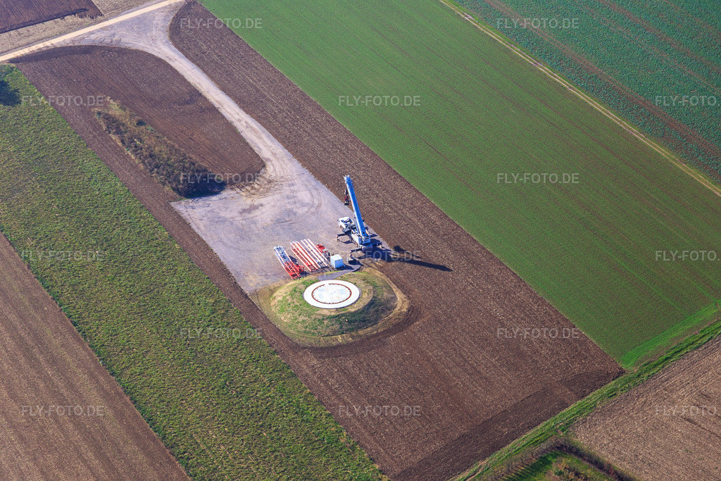 Luftbild: Baustelle für Fundament einer WKA des Windparks Freckenfeld der EnBW -für Windenergieanlage mit 6 Windrädern in Freckenfeld im Bundesland Rheinland-Pfalz in Deutschland. Foto: IMG_104349.jpg vom 31.10.2017 durch Werner Riehm/FLY-FOTO.de