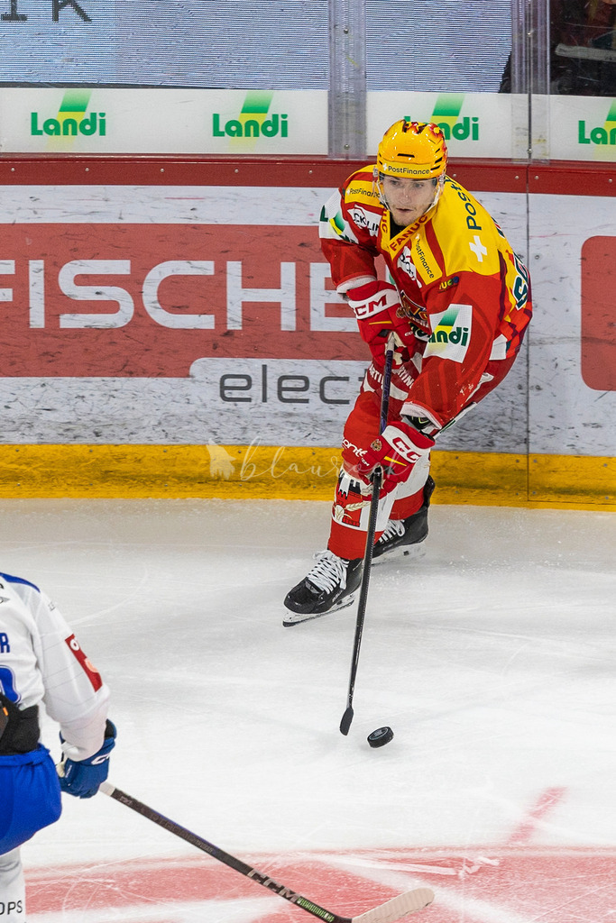 EHCB vs EVZ 20260227_WB-7277-2 | Sportbilder, Sportfotograf, Hochzeits- und Eventfotografin, Flugshows, Portraits und Tiershooting, Aviation, Downhill, Nationalleague, Swissleague, International