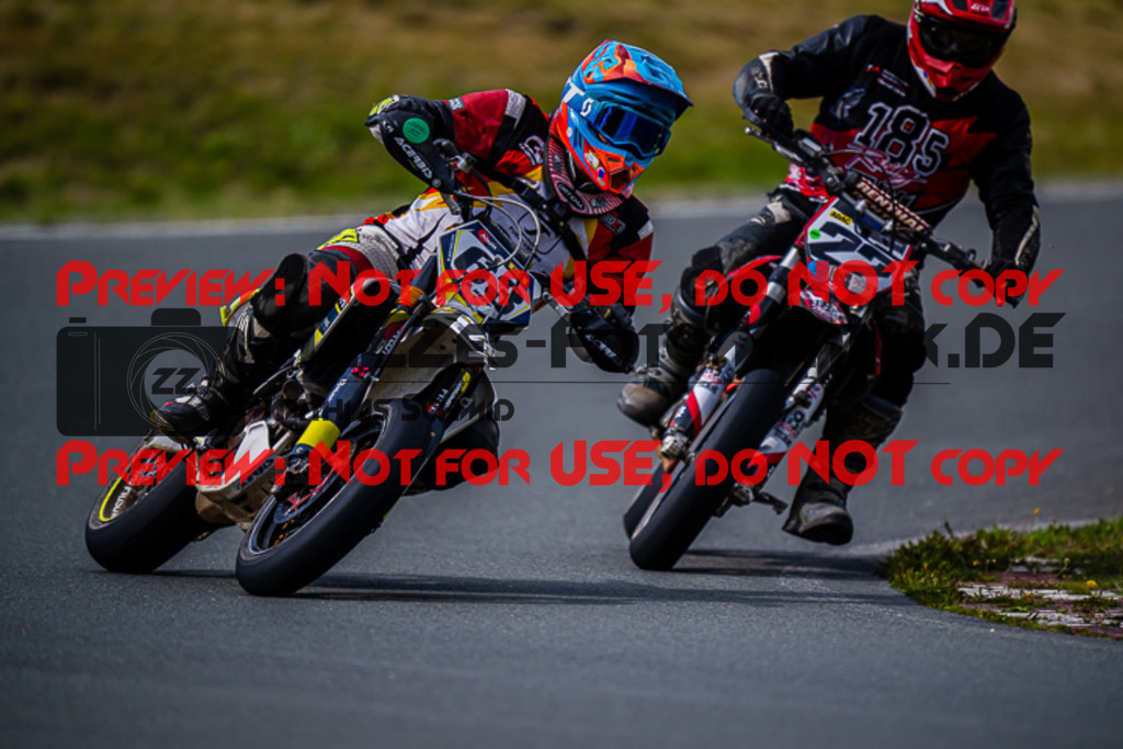 MaZZes_FotoMatrix_220904_9853 | UE40